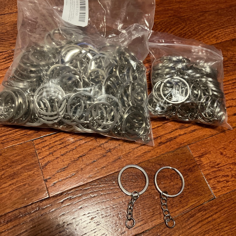 BULK (225) Split Keyrings, 166 of 1 inch and 59 of .9 inch. with keychain rings